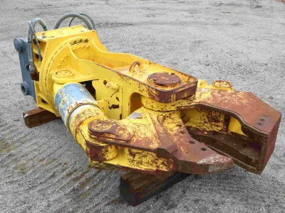 Demolition Shear EPIROC CC2300S + 3 JAWS image 1