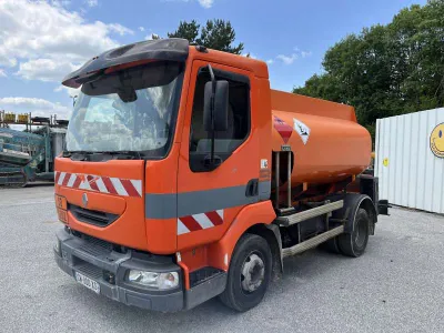 Tanker Truck RENAULT MIDLUM 180 DCI image 2