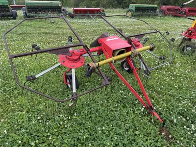Agco 2 star hay tedder model 1610 image 1
