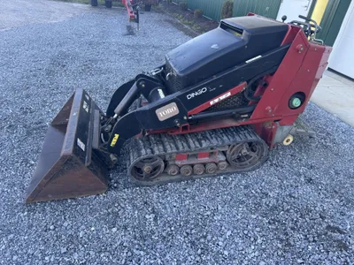 Dingo TX525 wide track loader image 2