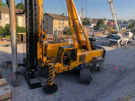 F2800