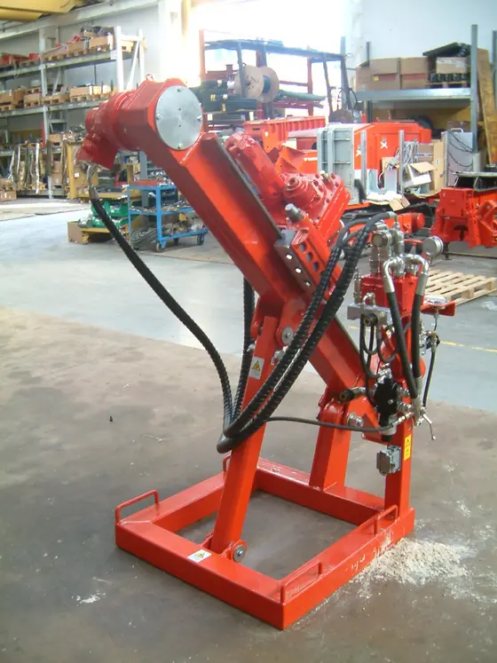 Limited access mast ML